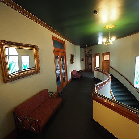 Whakatane Hotel Экстерьер фото
