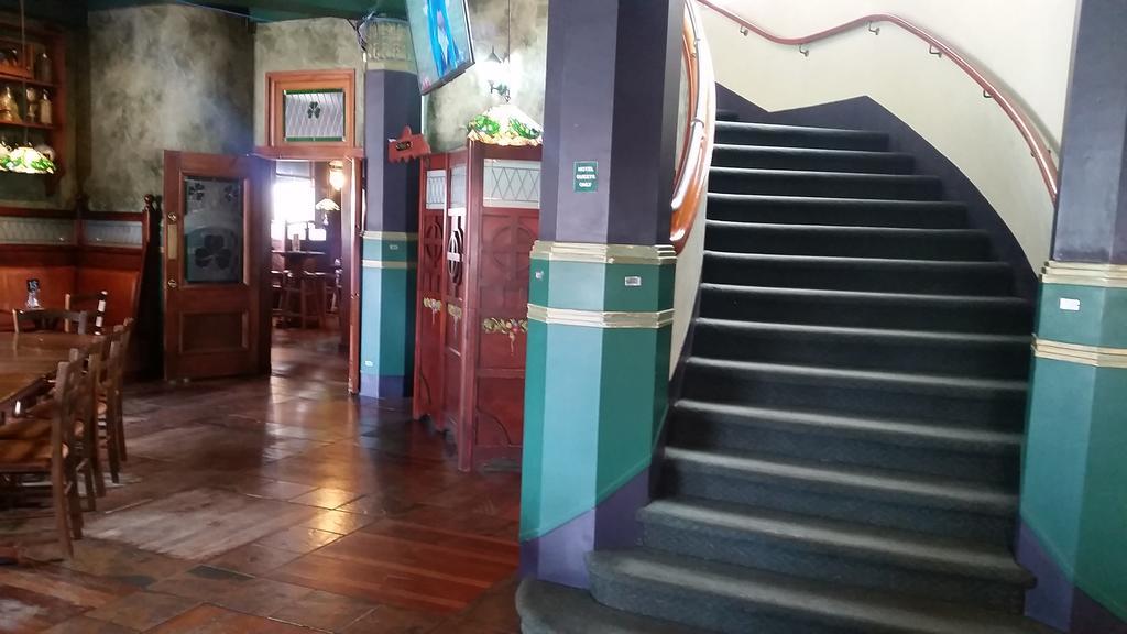 Whakatane Hotel Экстерьер фото