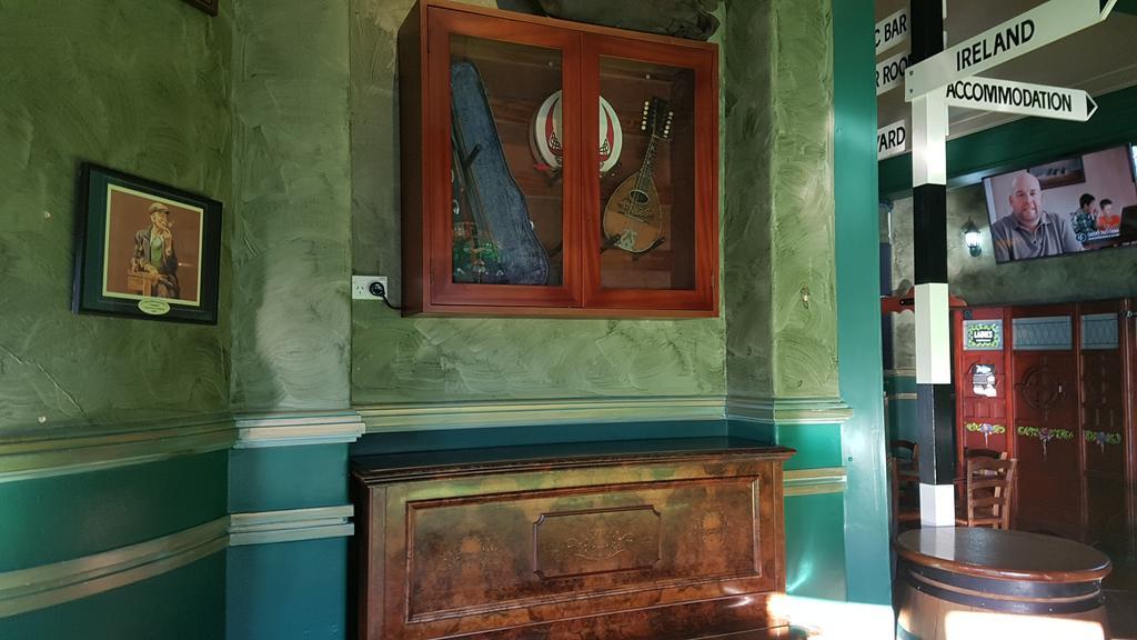 Whakatane Hotel Экстерьер фото