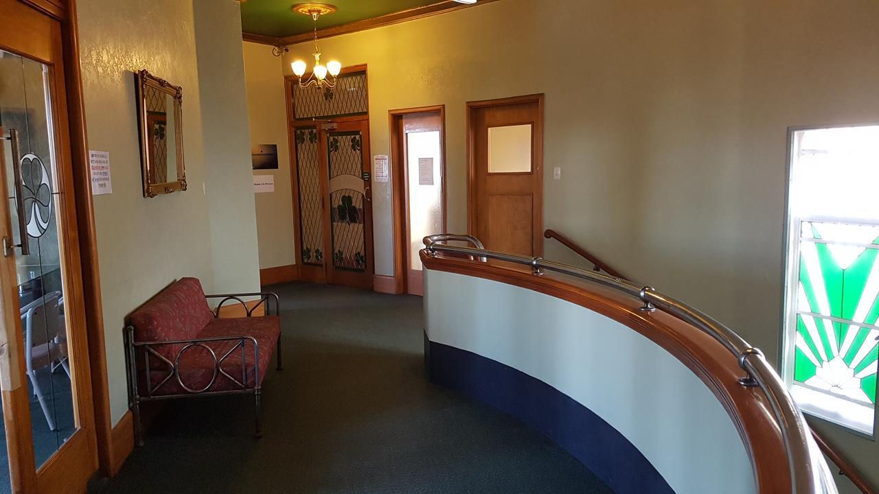 Whakatane Hotel Экстерьер фото