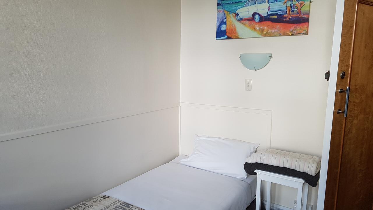 Whakatane Hotel Экстерьер фото