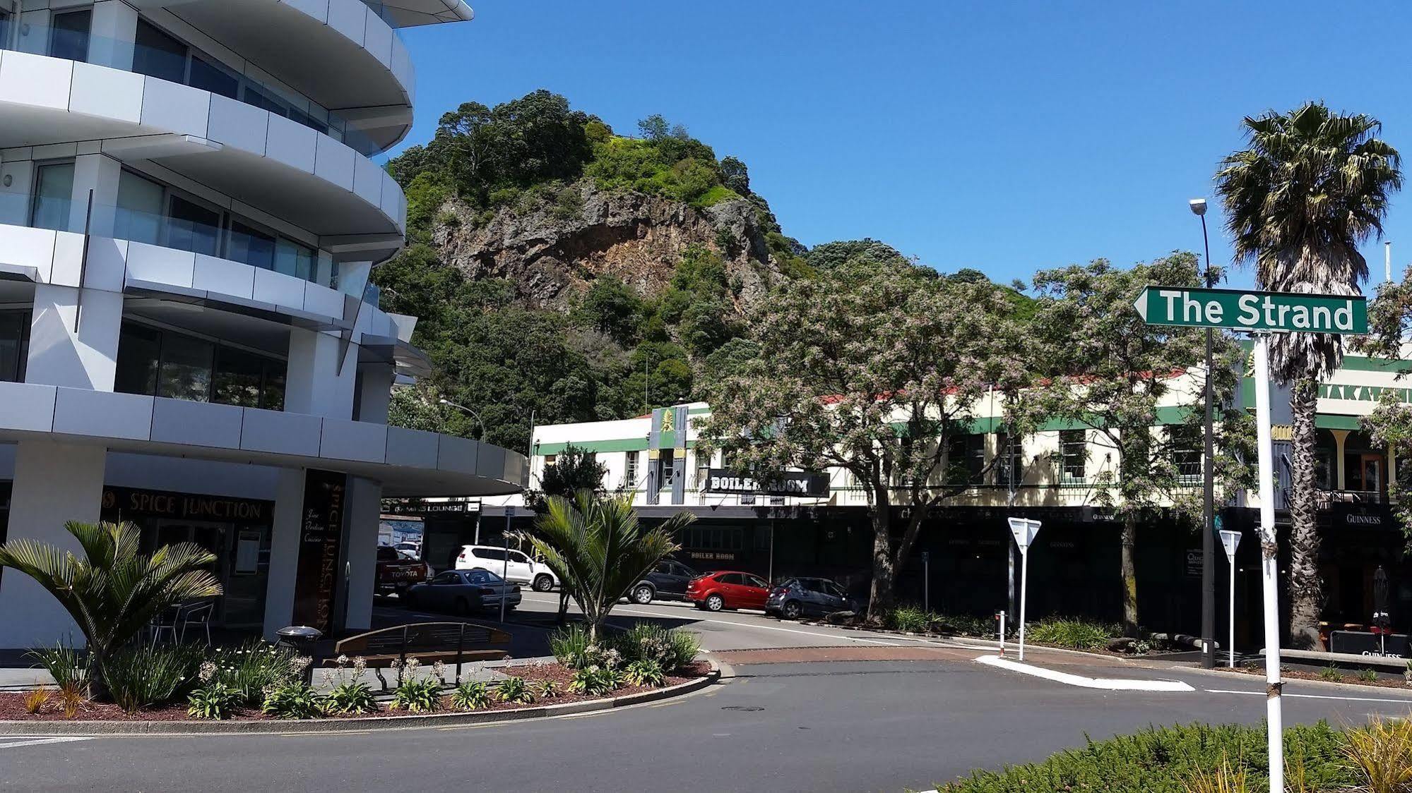 Whakatane Hotel Экстерьер фото