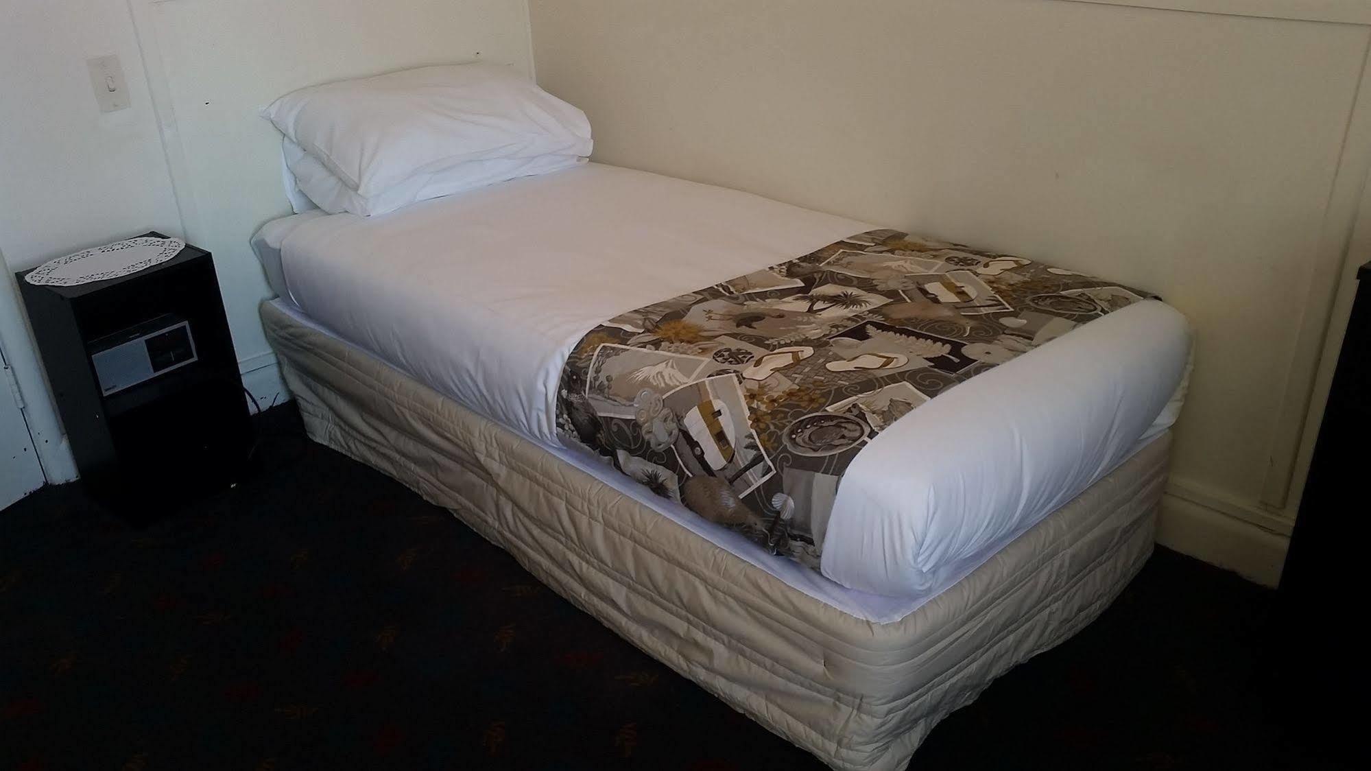 Whakatane Hotel Экстерьер фото