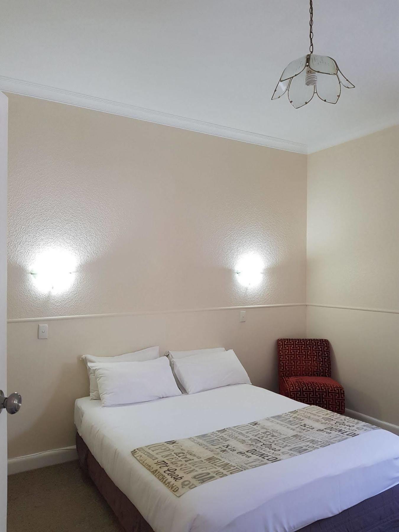 Whakatane Hotel Экстерьер фото