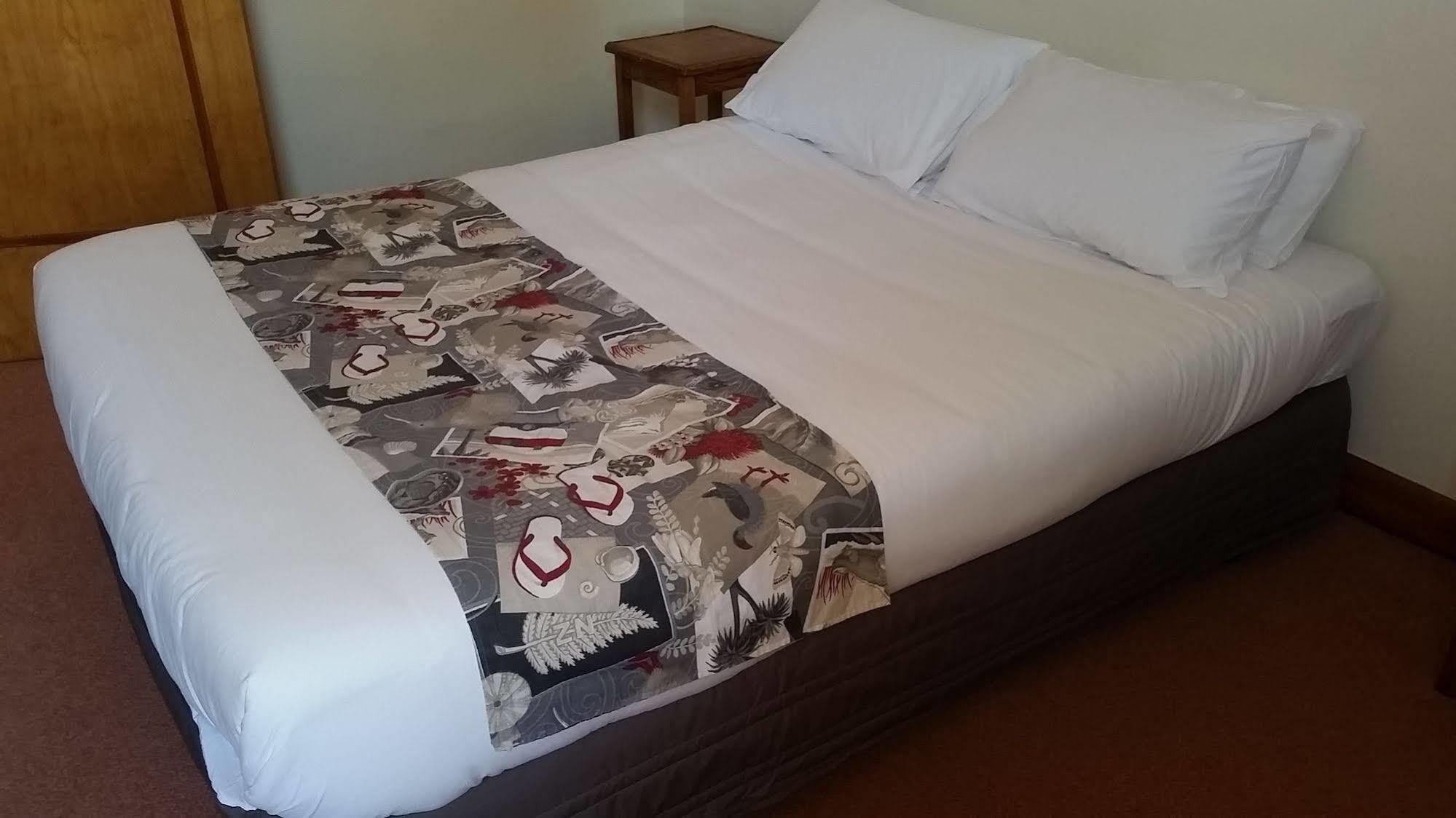 Whakatane Hotel Экстерьер фото