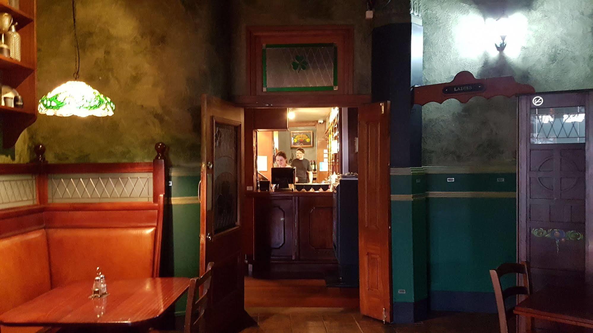 Whakatane Hotel Экстерьер фото