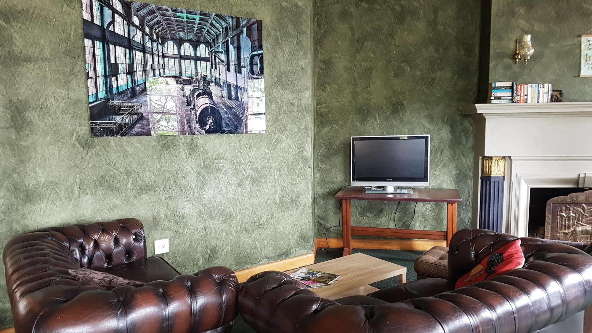 Whakatane Hotel Экстерьер фото