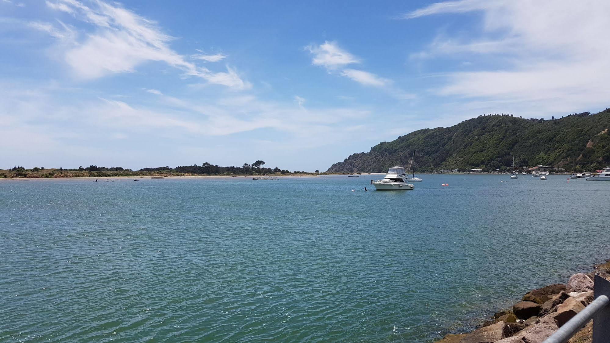 Whakatane Hotel Экстерьер фото